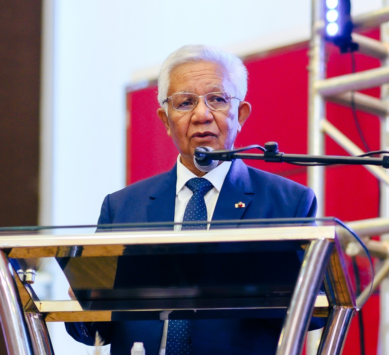 Portrait du président de l'UACEEM