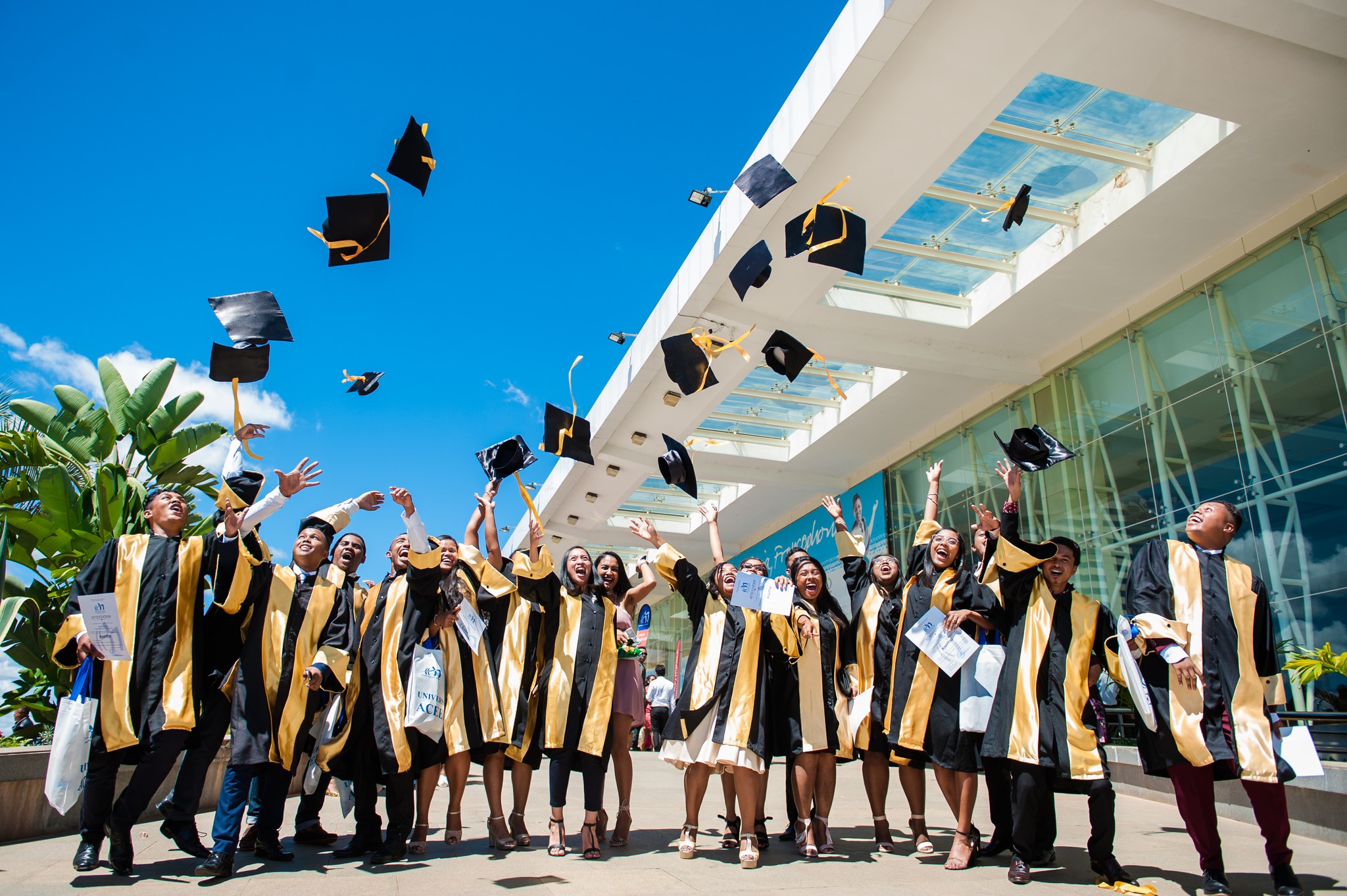 Image de fond de l'université ACEEM